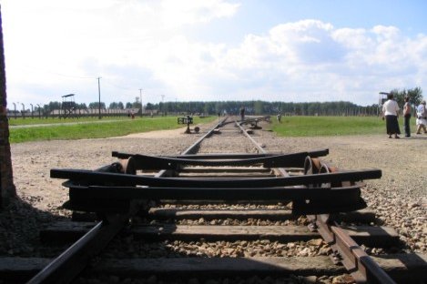 Auschwitz 1